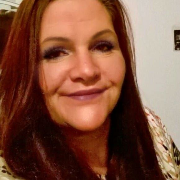 Meet your Posher, Denise - Picture 1 of 1